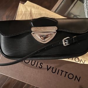 Classic black Louis Vutton purse